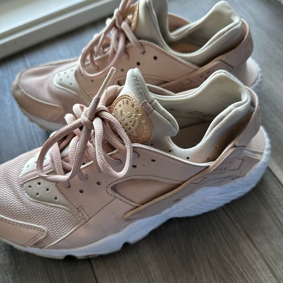 Nike huarache Pink and White Athletic Sneakers size 8.5 - Picture 7 of 11